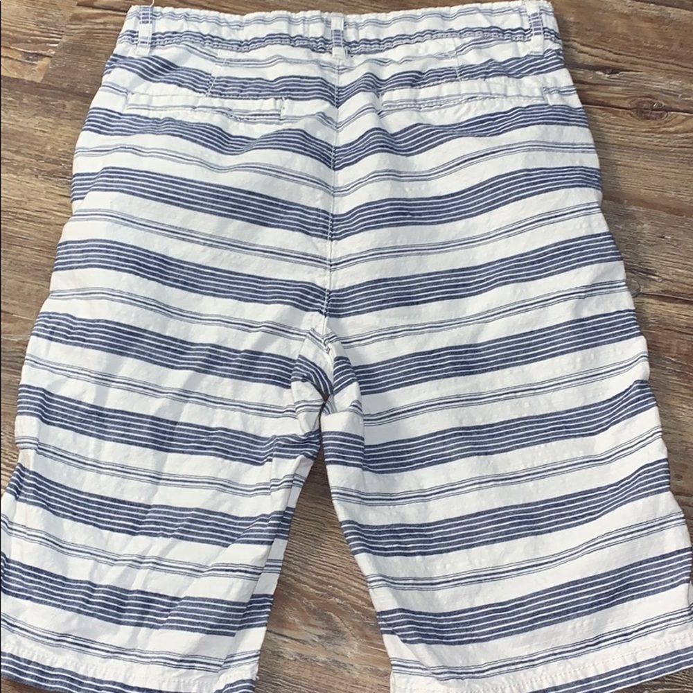 Children’s place shorts - Picture 2 of 3
